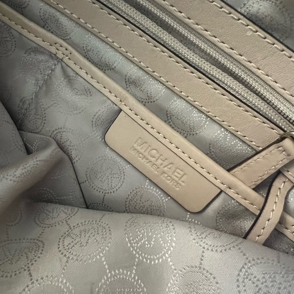 Michael Kors East West Jet Set Brown Monogram Tote - Picture 8 of 9